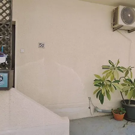 Garden Flat Lejlighed *