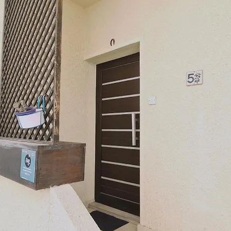 Lejlighed Garden Flat Larnaca