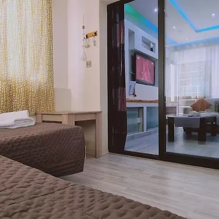 Lejlighed Garden Flat *