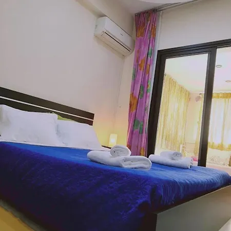 Lejlighed Garden Flat *